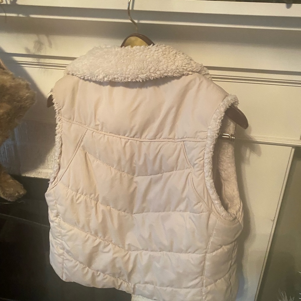 Cream vest - Picture 2 of 3